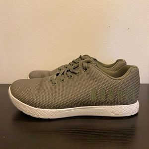 NOBULL trainers - women’s size 9 - olive green